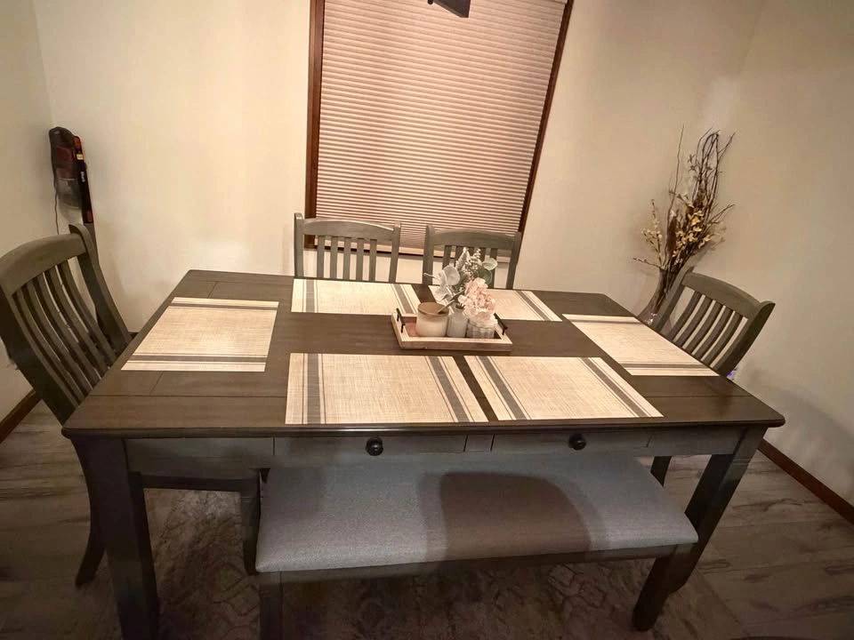 6-Piece Dining Table Set – 4 Chairs + Bench – Barely Used - photo 2