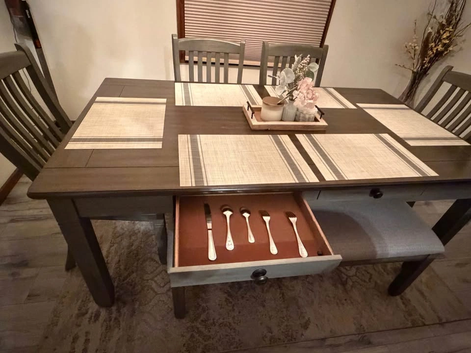 6-Piece Dining Table Set – 4 Chairs + Bench – Barely Used - photo 3