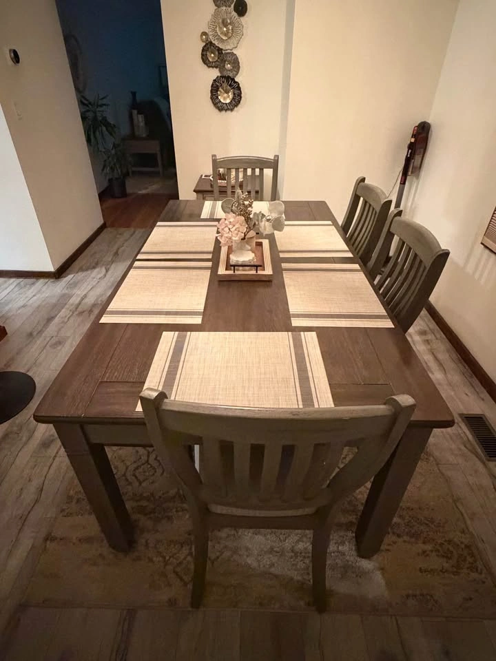 6-Piece Dining Table Set – 4 Chairs + Bench – Barely Used - photo 4