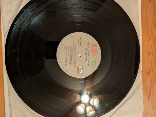 The Ventures The Very Best Of Vinyl LP 1981 Canadian Liberty - photo 3