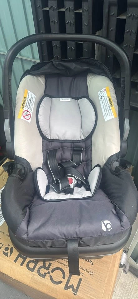 Baby stroller/car seat combo - photo 2