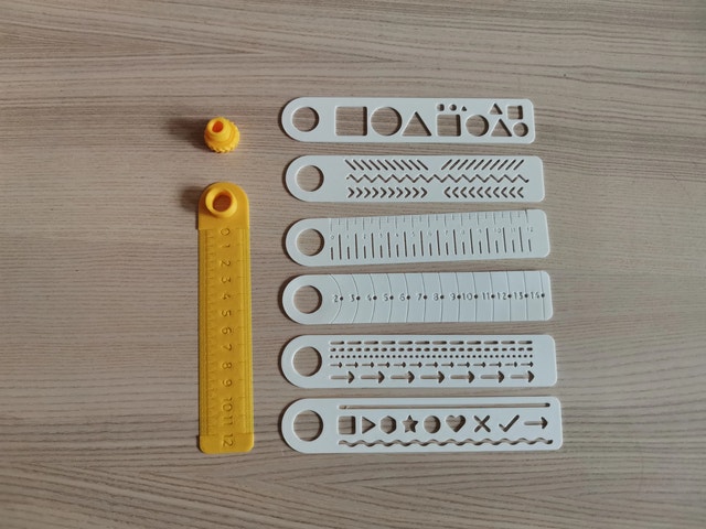 Foldable Modular Ruler & Stencil Set - photo 2