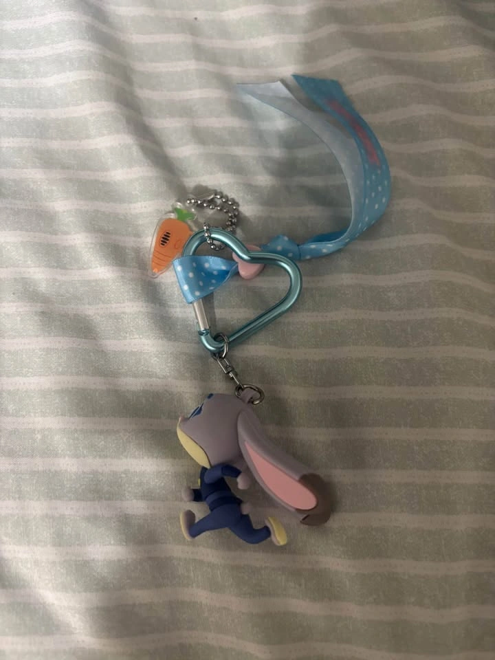 Judy Hopps key chain - photo 2