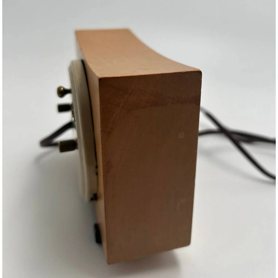 Vintage Mid Century Westclox Wood Electric Alarm Clock - photo 4