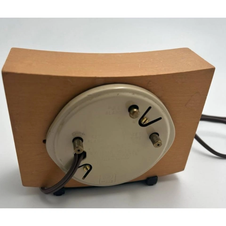 Vintage Mid Century Westclox Wood Electric Alarm Clock - photo 5