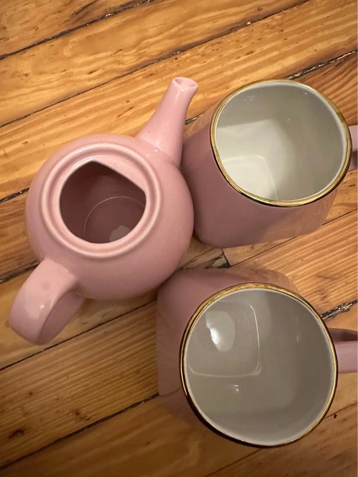 Pink Ceramic Tea Set with Teapot and Two Mugs - photo 4