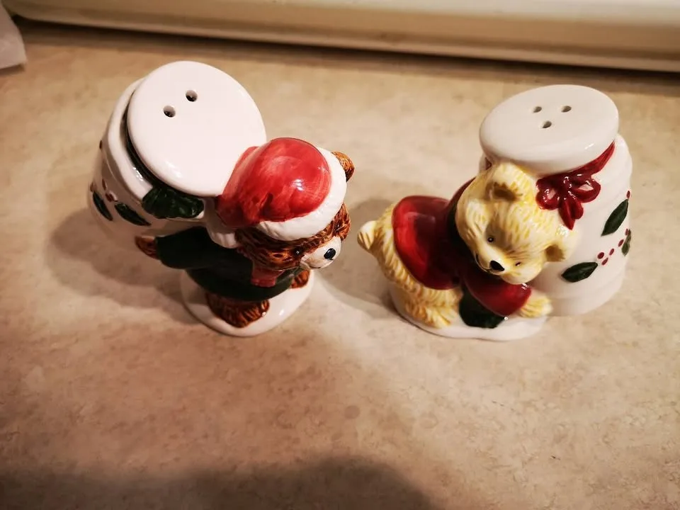 Christmas Teddy Bears Salt Pepper Shakers Ceramic image indicator(3)