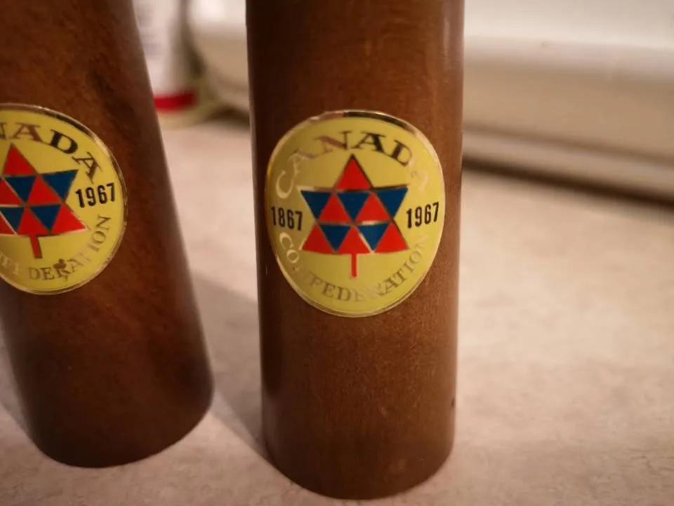 Canada Confederation Wooden Salt & Pepper Shakers image indicator(2)