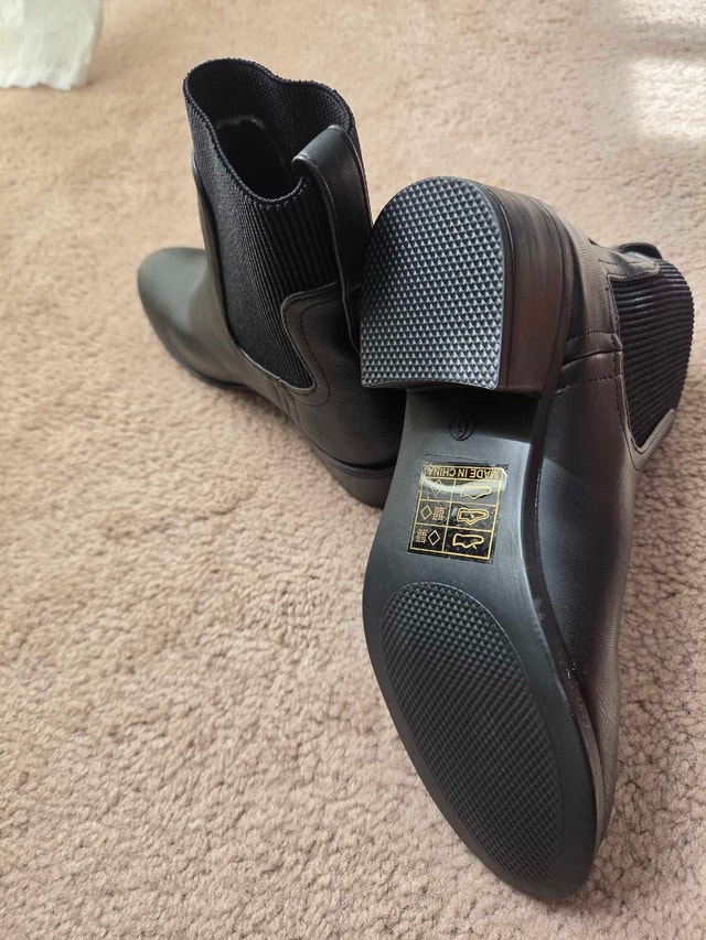 Brand New SHEIN Women's Black Elastic Ankle Boots - Size 6 - photo 3