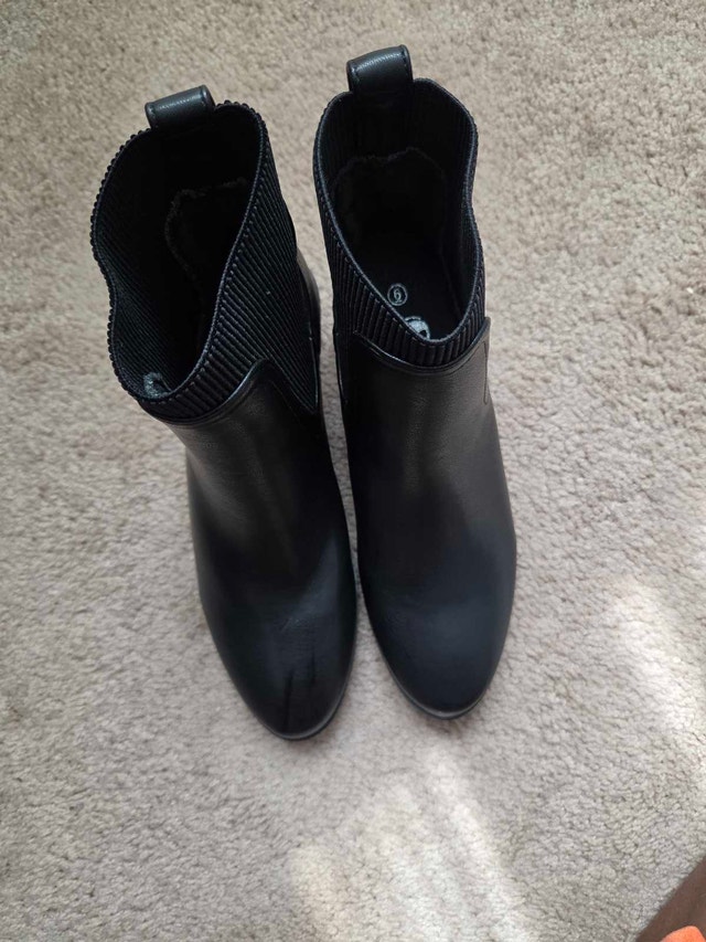 Brand New SHEIN Women's Black Elastic Ankle Boots - Size 6 - photo 4
