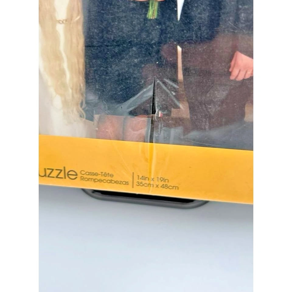 Aquarius Schitt's Creek Cast Wedding 500 Piece Jigsaw Puzzle - photo 3