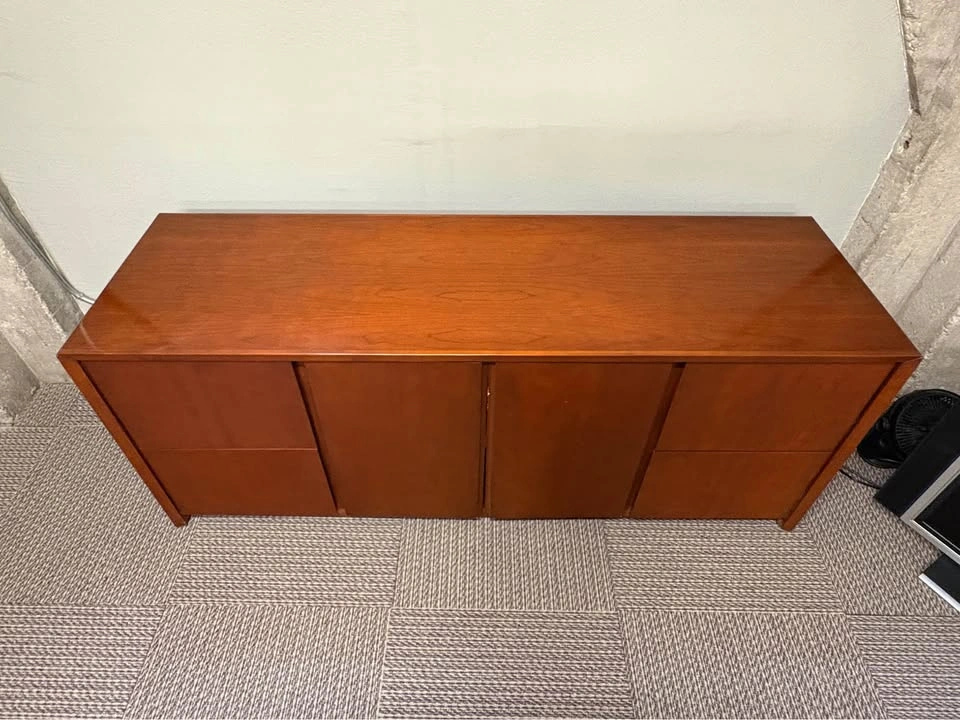 Mid-Century Modern Kimball Cherry Credenza / Sideboard - photo 2