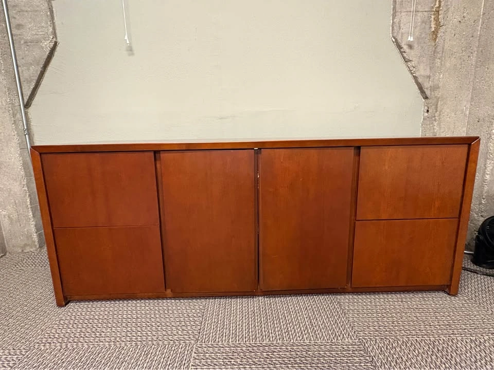 Mid-Century Modern Kimball Cherry Credenza / Sideboard - photo 3