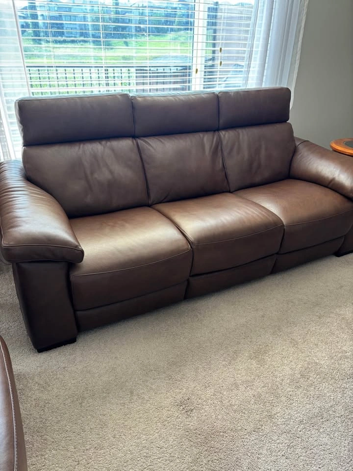 Power Reclining Leather Natuzzi Couch and Loveseat - photo 2