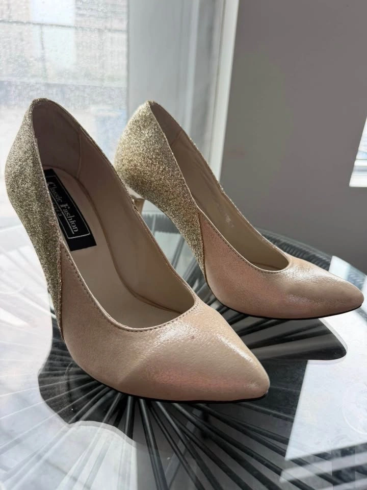 Brand new Genuine Leather Champagne & Gold Glitter Heels - photo 2