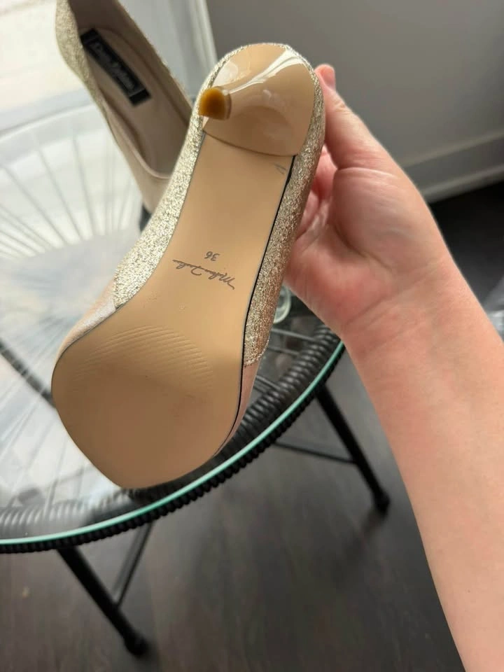 Brand new Genuine Leather Champagne & Gold Glitter Heels - photo 3