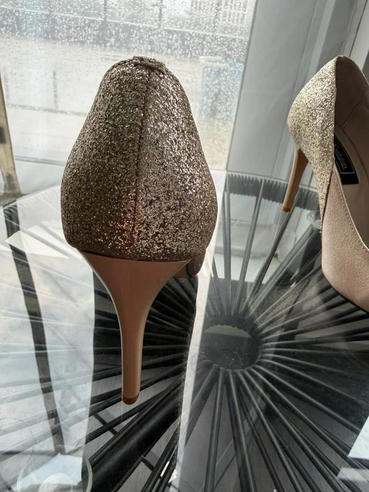 Brand new Genuine Leather Champagne & Gold Glitter Heels - photo 4