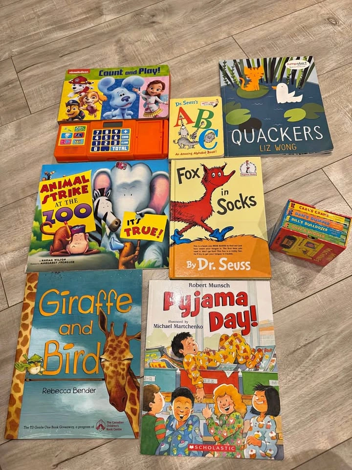 Dr. Seuss, Scholastic, and More Children's Books Bundle