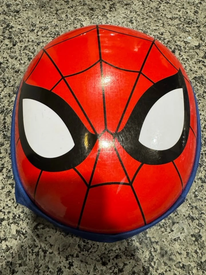 Spiderman hard shell bag for toddler - photo 2