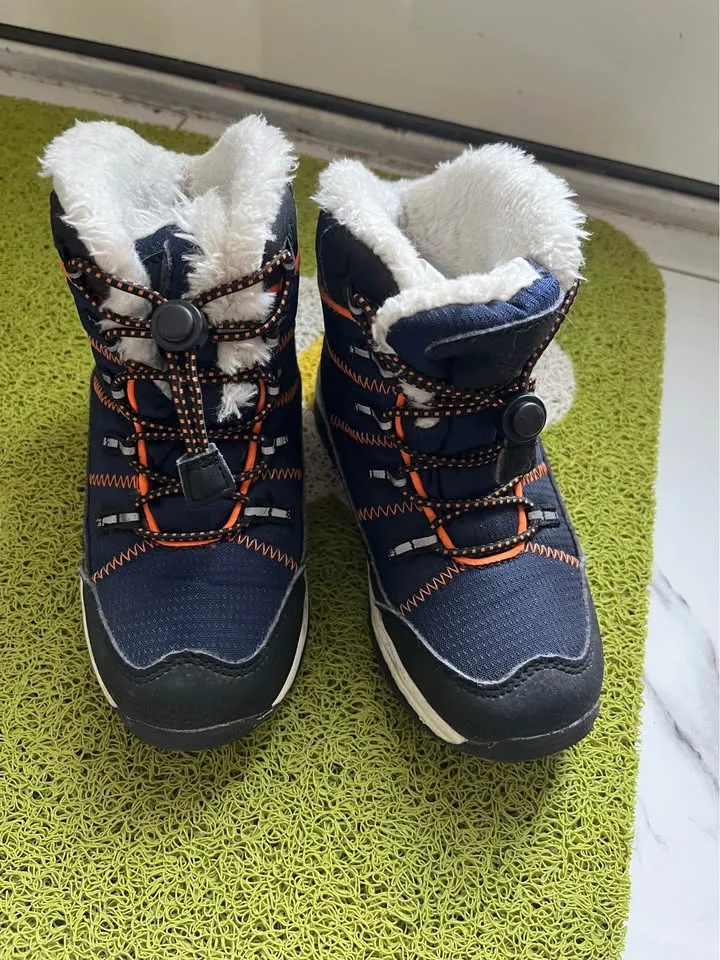 Kids waterproof snow boots Mountain Warehouse image indicator(2)