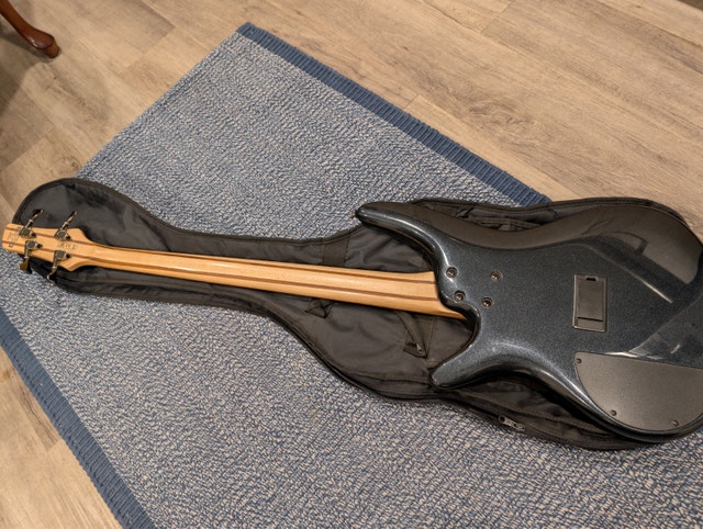 Ibanez SR300E Bass Guitar - Very Good - photo 2