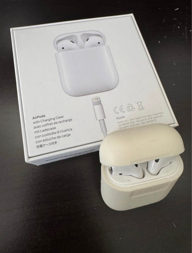 AirPods 2. Excellent Condition