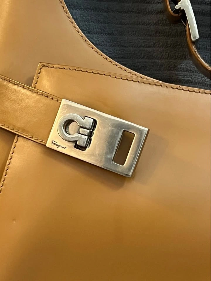 Vintage Salvatore Ferragamo Gancini Leather Hobo Bag - Tan - photo 2