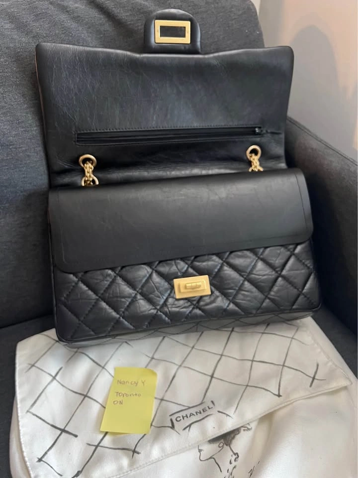Chanel 2.55 Reissue Flap Bag 31cm - photo 3