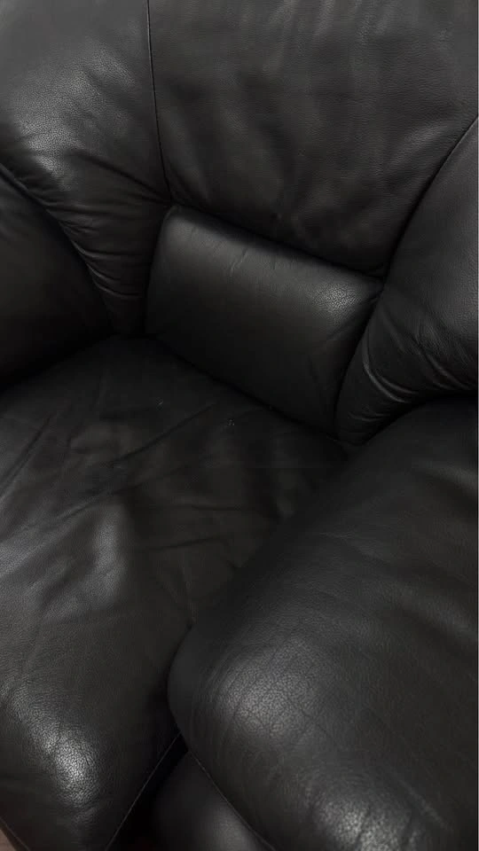 Black leather club chair/arm chair - photo 2