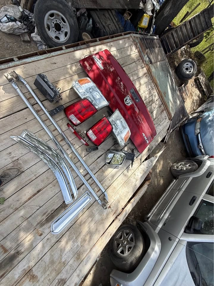 2014 Dodge Ram 1500 Parts - photo 2