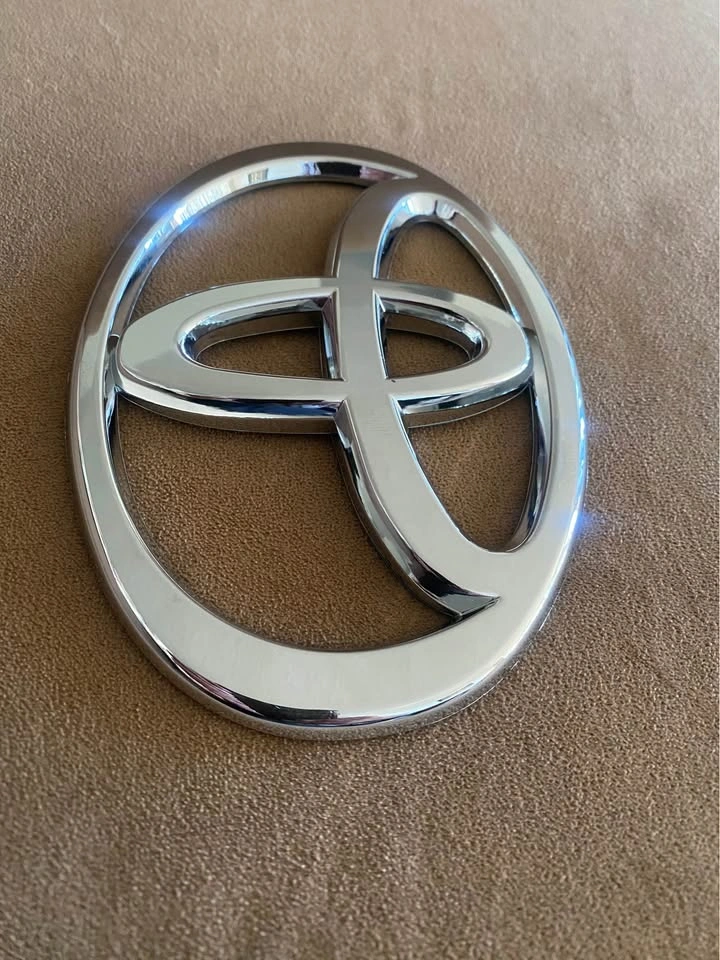 Corolla logo emblem - photo 3
