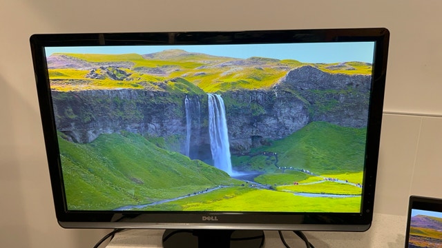Dell 24” HDMi Monitor || Working Perfectly - photo 3