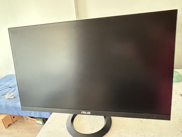 ASUS 24-inch Monitor - photo 3