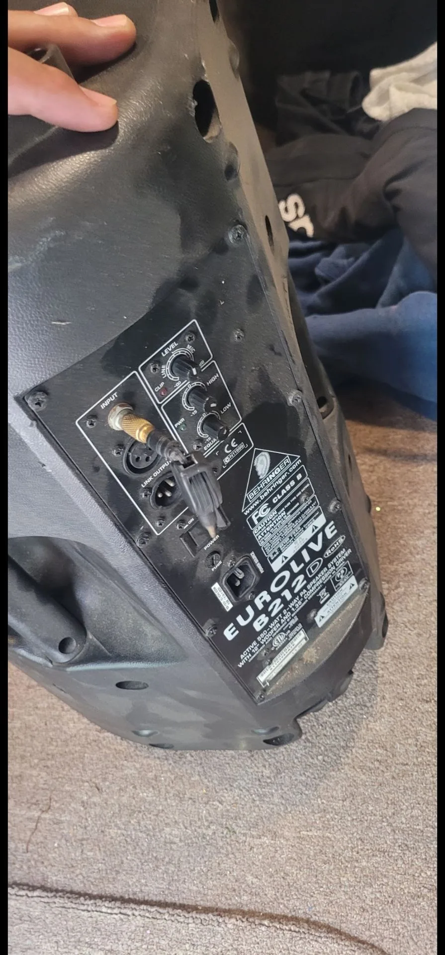 Powered DJ Speaker / Monitor Behringer Eurolive B212D Active PA - photo 2