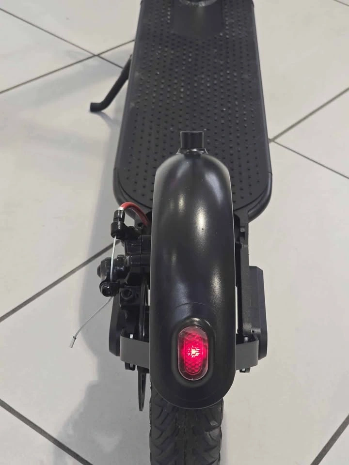 HK-6 Electric Scooter New in box - photo 4