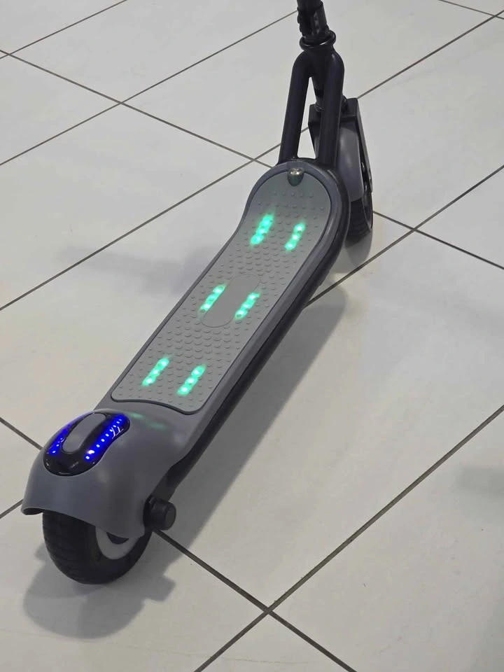 Kids Electric scooter with Bluetooth speakers - photo 4