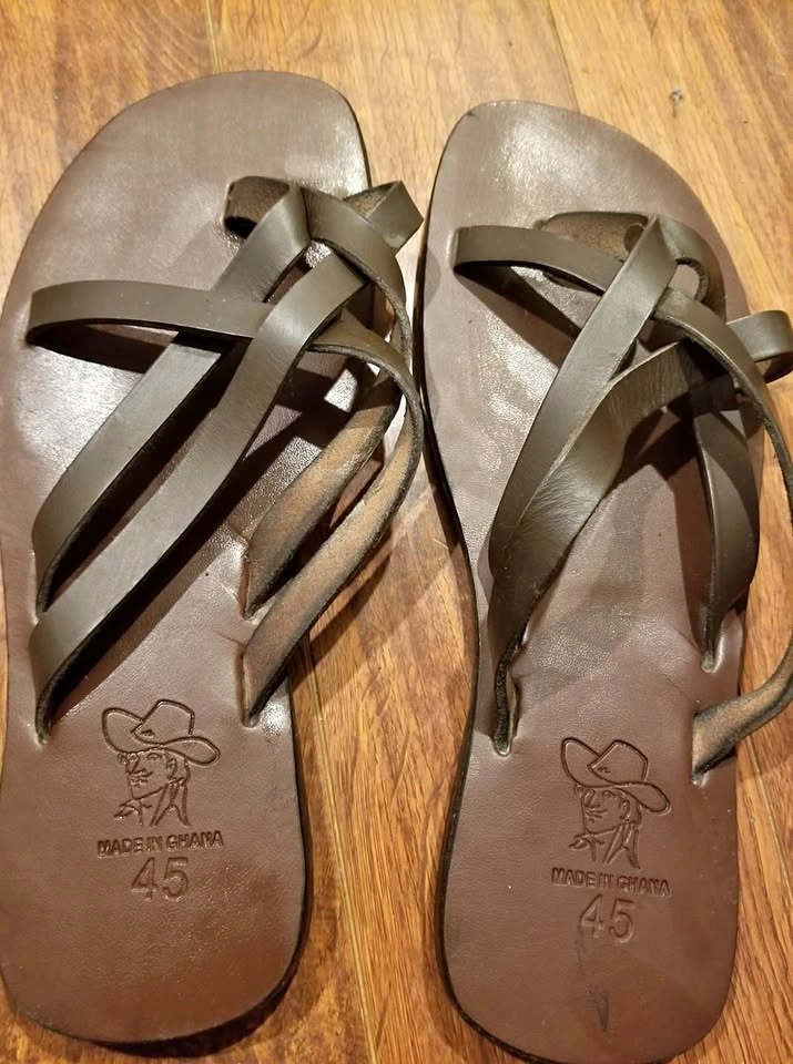 African male Slipper size 44-45