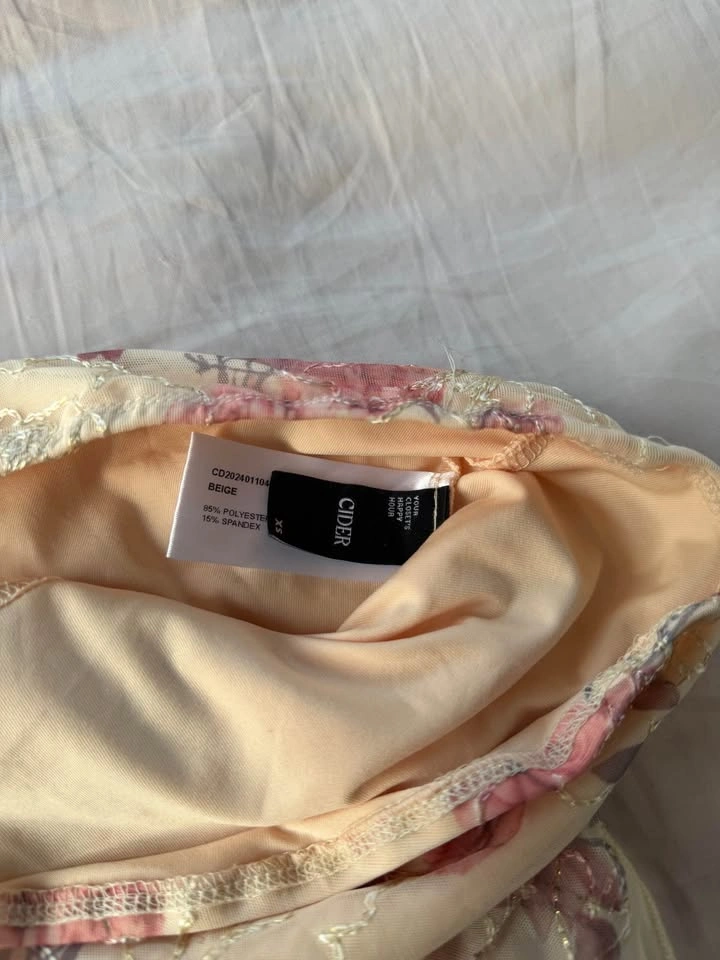 cider cream asymmetrical lace tube top - photo 3