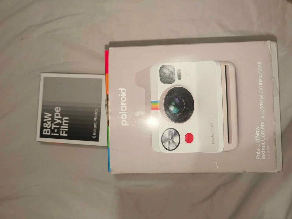 Polaroid Now Generation 3 Instant Camera with i-Type B&W Film - photo 2