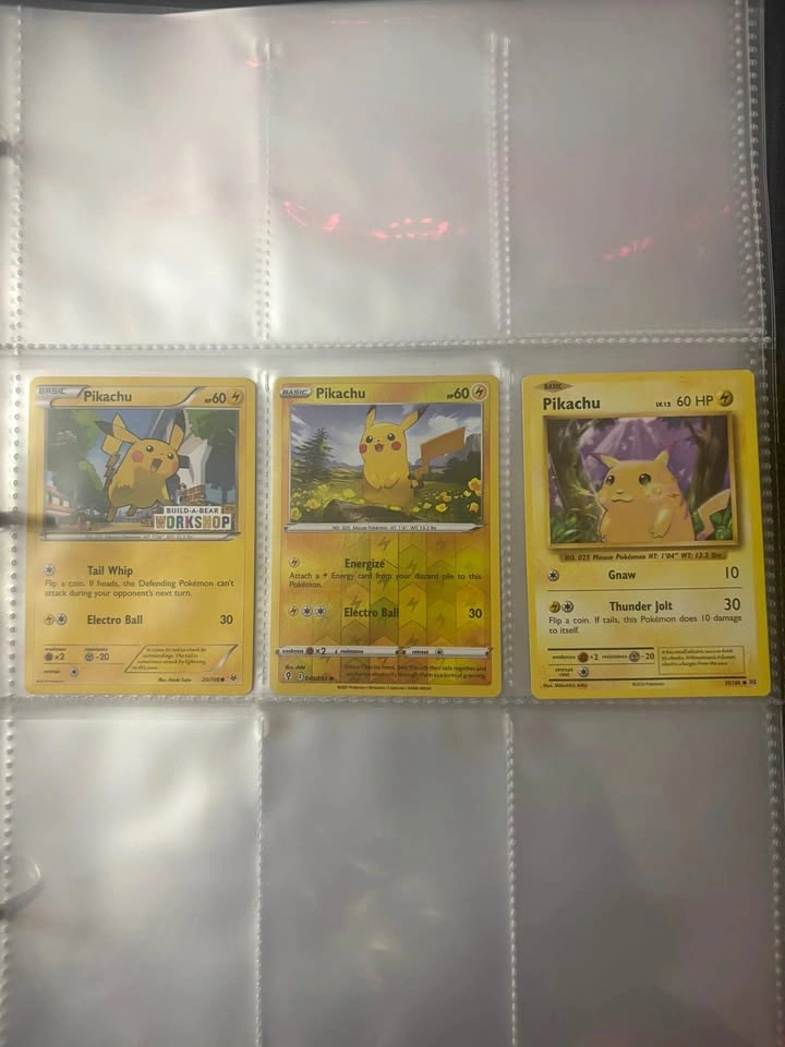 Pokémon Pikachu Card Lot
