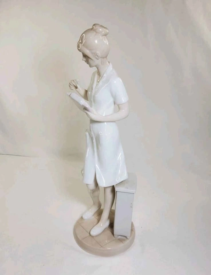 The Valencia Collection Female Nurse Medical Physician Figure St - photo 3