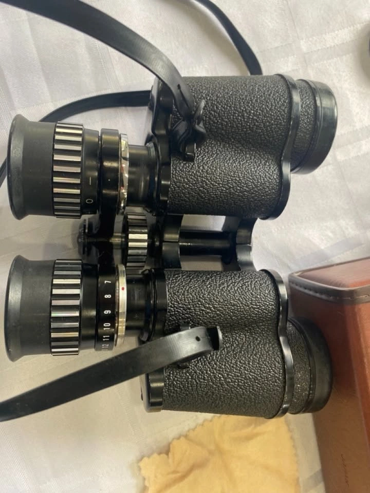Tasco Zoom Binoculars With Hard Case 7x-15x35 - photo 4