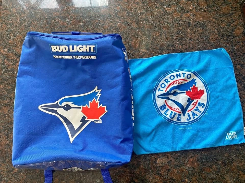 Blue Jays Insulated Cooler & Blue Jays / BUD LIGHT Towel Set