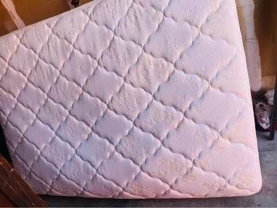 Serta Full Size Mattress - photo 2