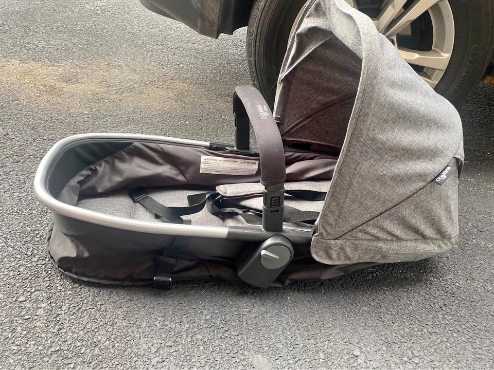 Evenflo Pivot Stroller Seat/Bassinet Replacement (No Stroller)