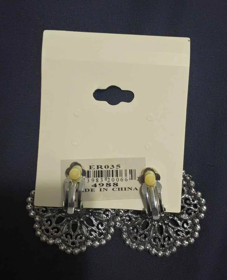 Fashion Accessories Floral Rhinestone Clip-On Earrings - photo 4