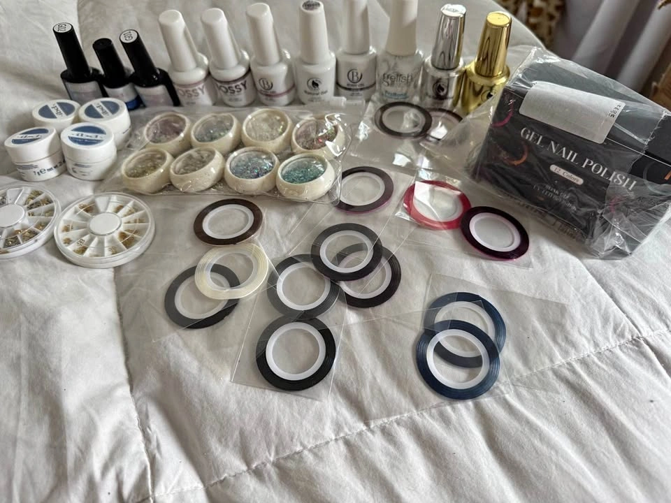 Brand New Gel Nail Colours and Supplies Bundle