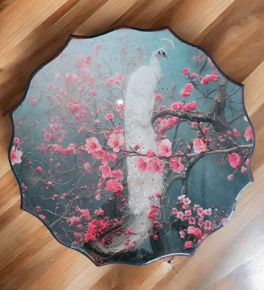 White Peacock - Accent Table - photo 2