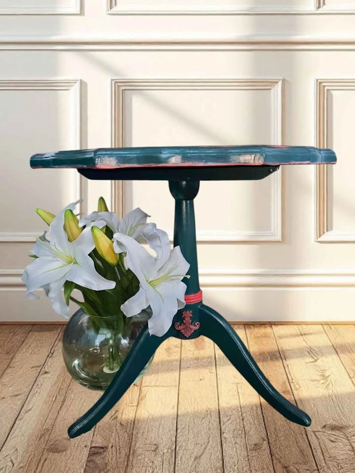 White Peacock - Accent Table - photo 3