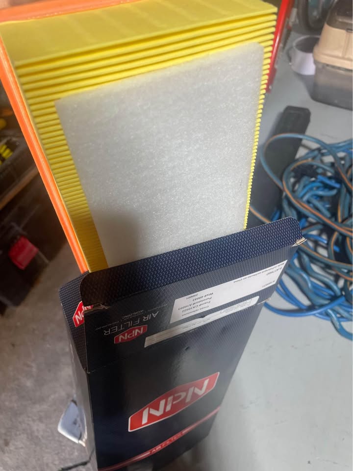 Audi Air Filter - photo 2
